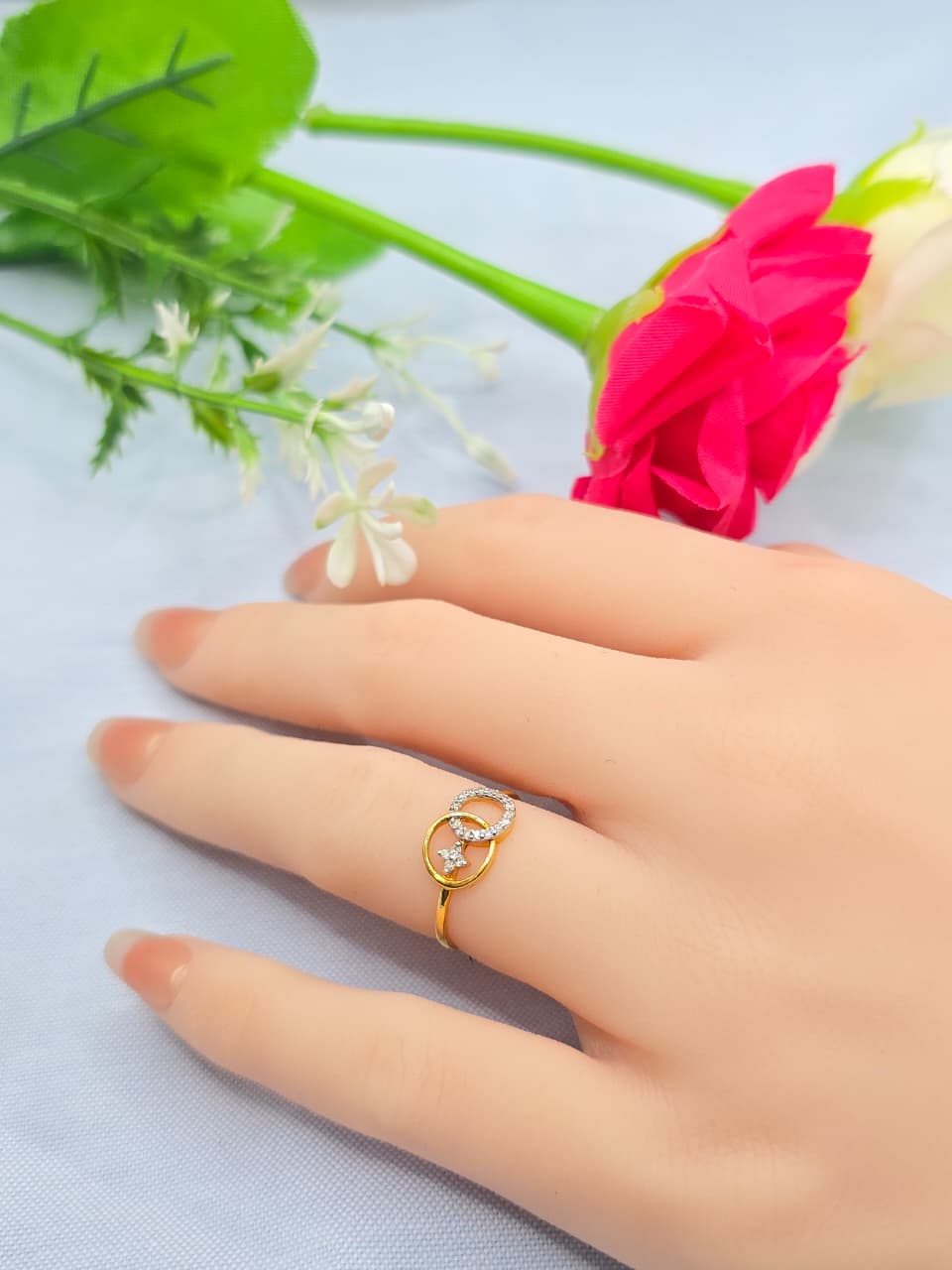 DIAMOND RING
