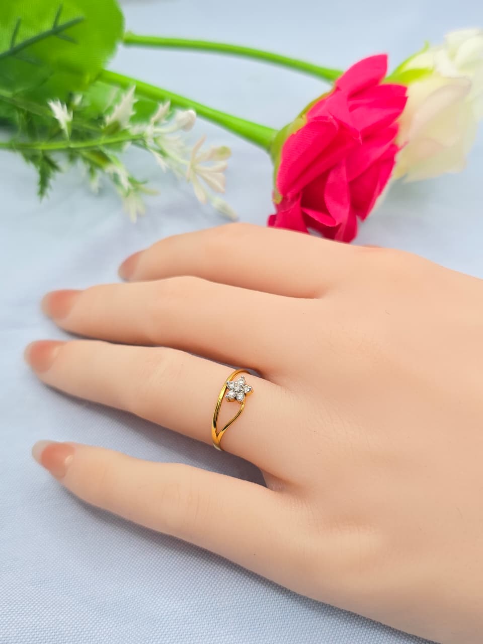 DIAMOND RING