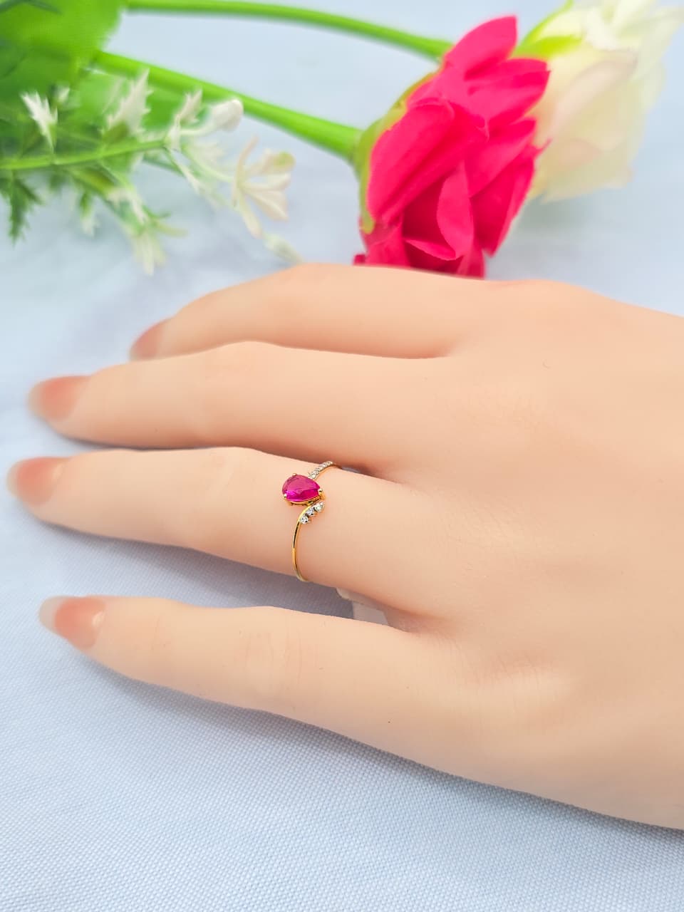 DIAMOND RING