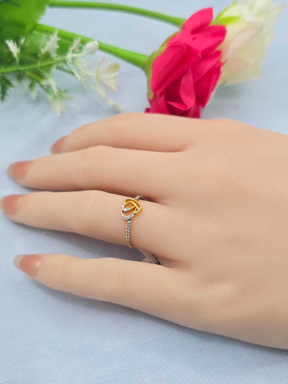 DIAMOND RING