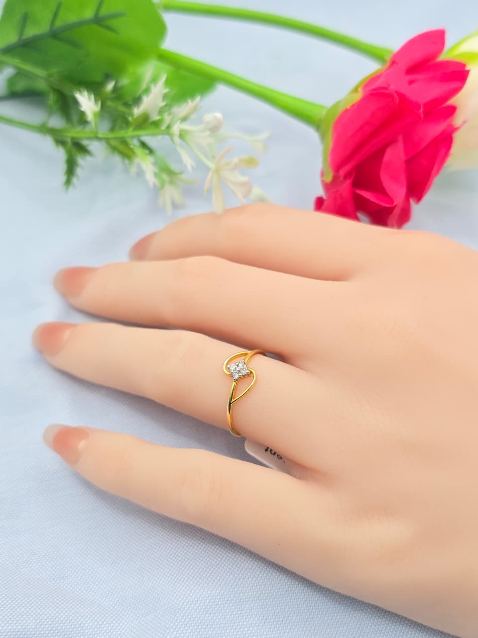 DIAMOND RING
