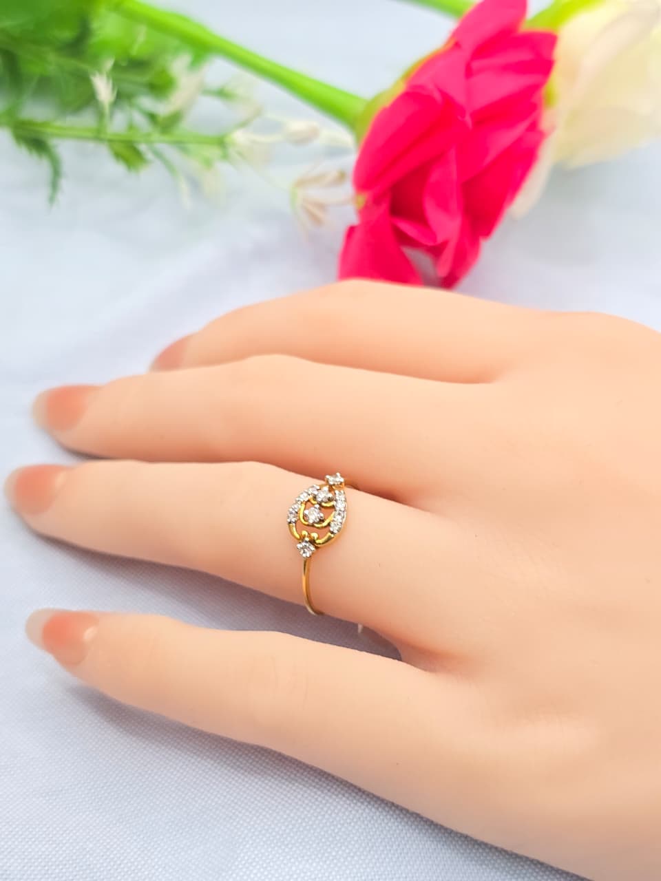 DIAMOND RING