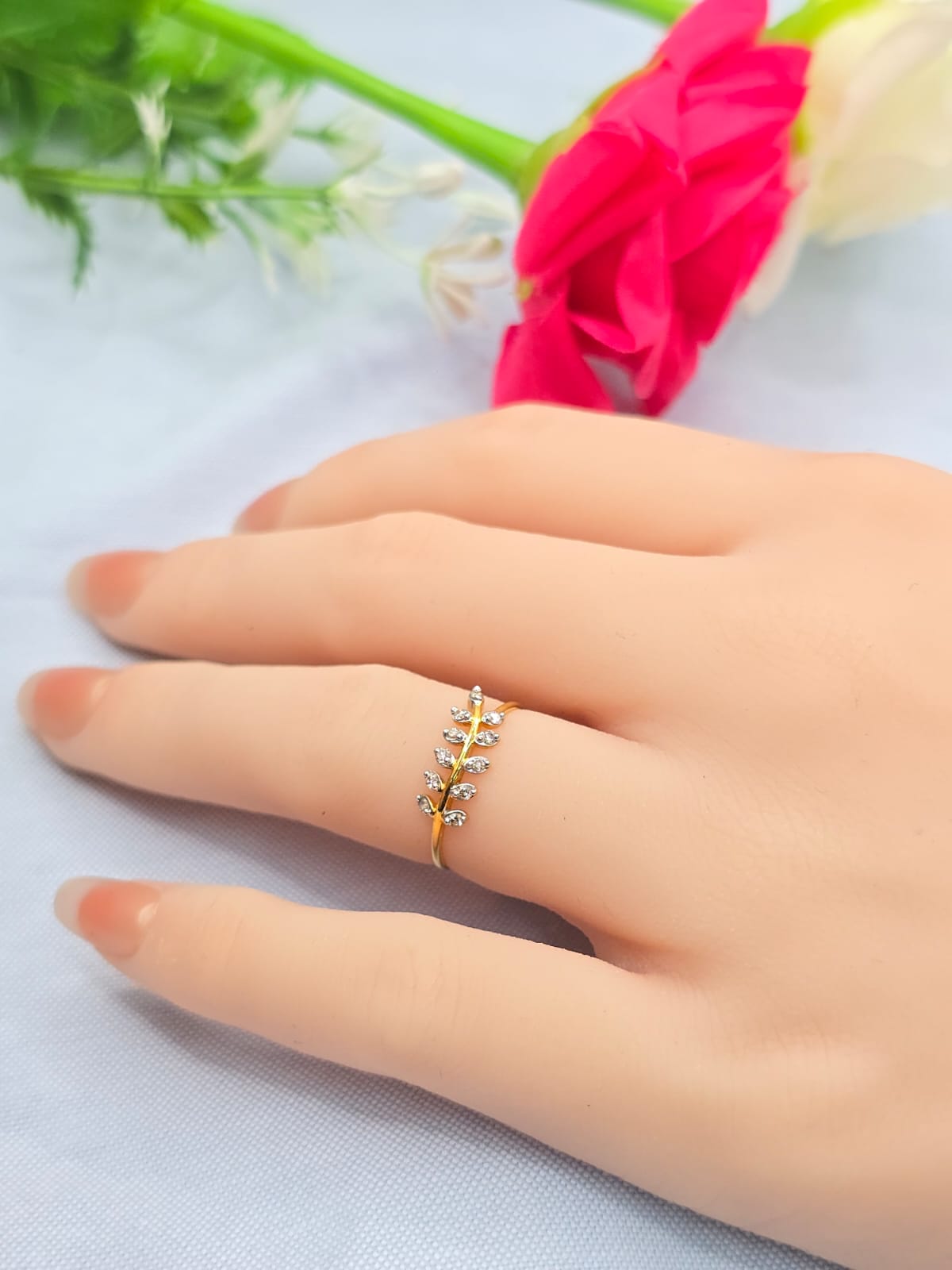 DIAMOND RING