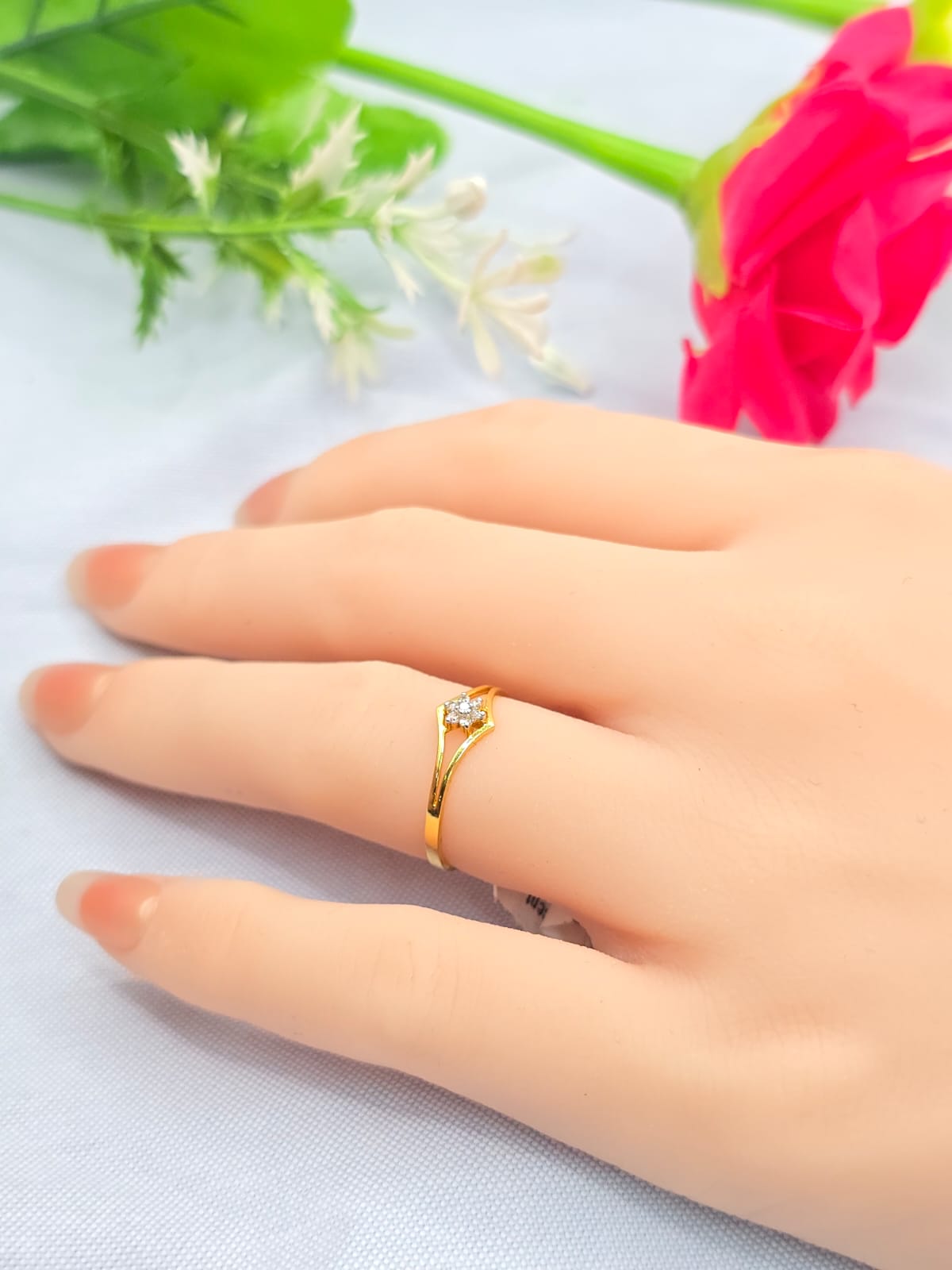 DIAMOND RING